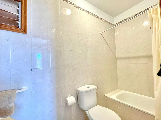 Bathroom 4, Apartment in Playa de Pals Near Sandy Beach, Girona