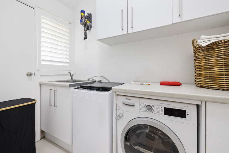 Bathroom 4, Spacious 4-bed Home Near Avalon Beach, Pittwater