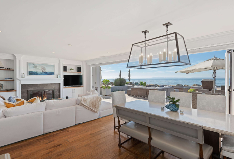 Dining 4, Seacliff Beach Retreat Amazing Beachfront for 6, Ventura