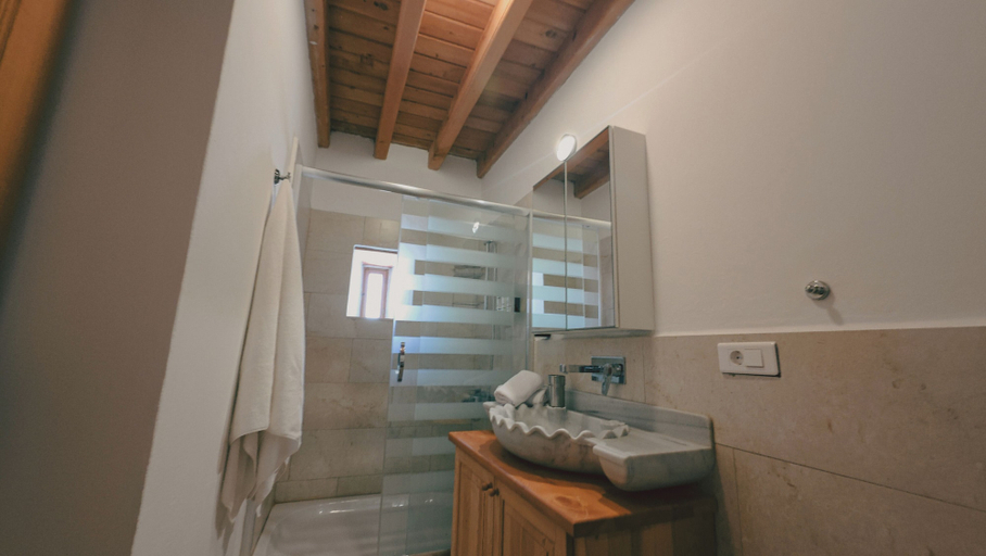 Bathroom 5, Madran, Datça