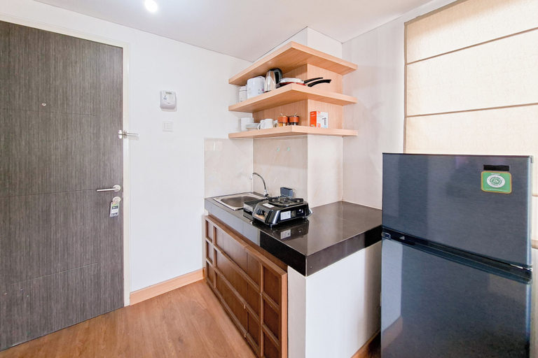 Private kitchen 2, Simple Look 2Br At Apartment Serpong Garden, Tangerang