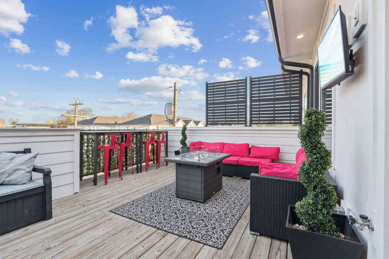Room 2, Private Home w Rooftop Game Room Near Downtown, Davidson