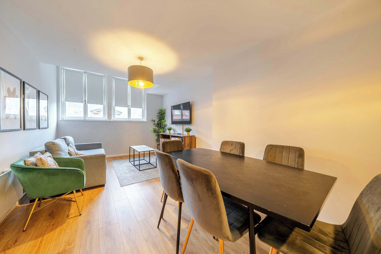 Room 4, Host Stay Apartment 9 Stanley Street, Sefton