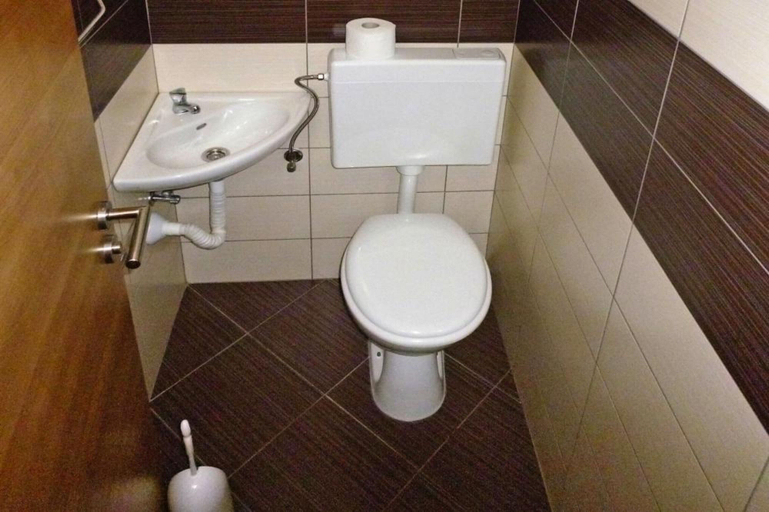 Bathroom 3, Apartment in Starigrad Paklenica, National Park, Starigrad