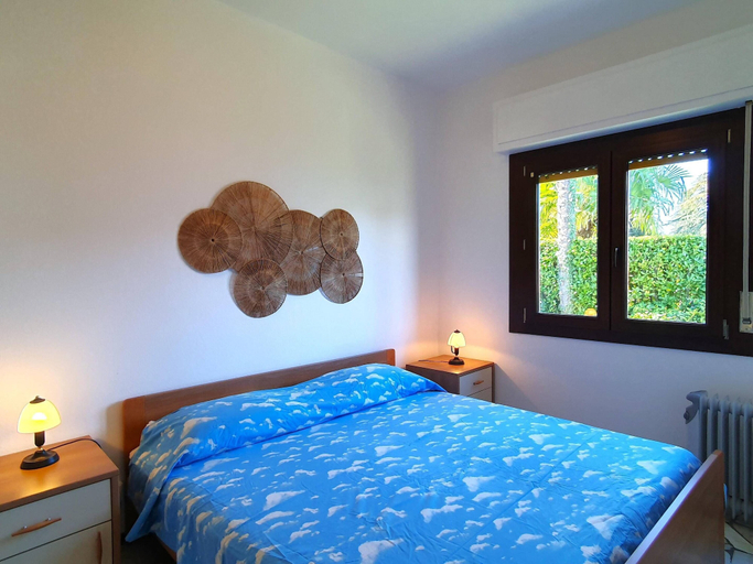 Room 4, Holiday Home by Lake Maggiore With Garden, Varese