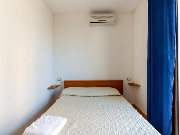 Bedroom 2, Apartment in Residence With Private Terrace, Sassari