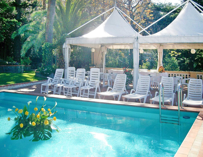 Pool 4, Apartment in Imperia Near the sea, Imperia