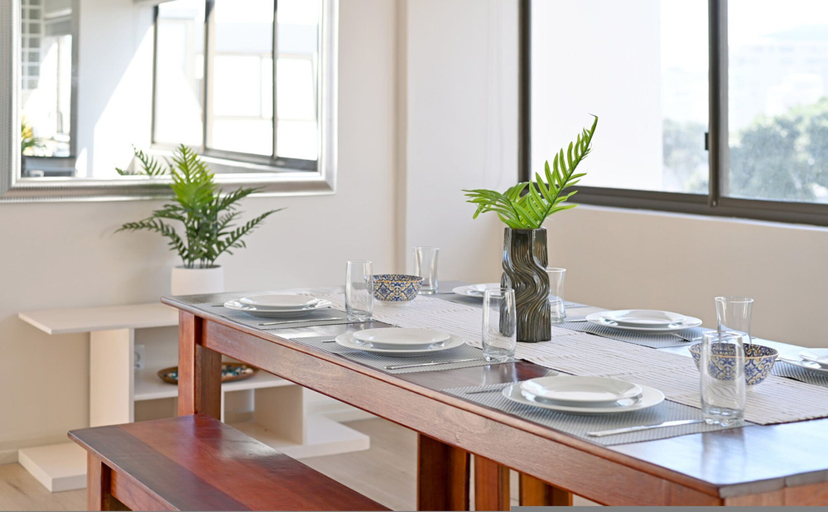 Room 5, Spacious 3 Bed Apartment | Sea Point | Ocean views, City of Cape Town