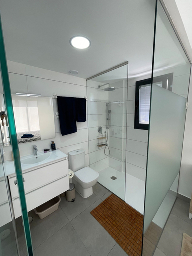 Bathroom 5, Modern Apartment in Villamartin, Alicante