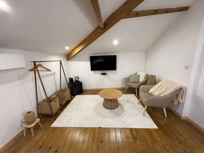 Living area, Le Jardin d'Elusa, Gers