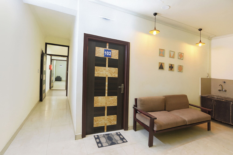 Lobby sitting area 4, Via KD6 Plaza Residency, Delhi