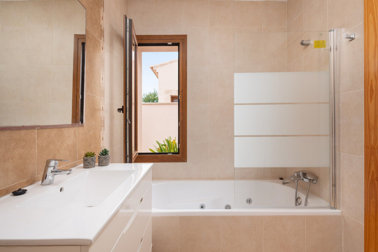 Bathroom 3, Sa Xorca - Villa With Private Pool In Santanyi, Baleares