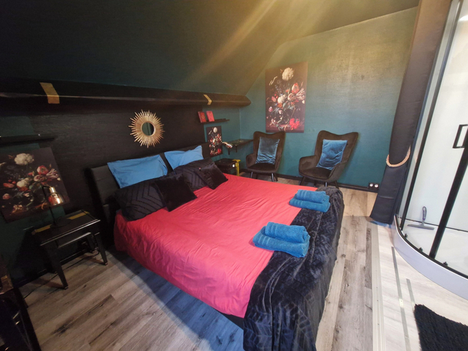 Bedroom 2, L'usine à rêves, Orne