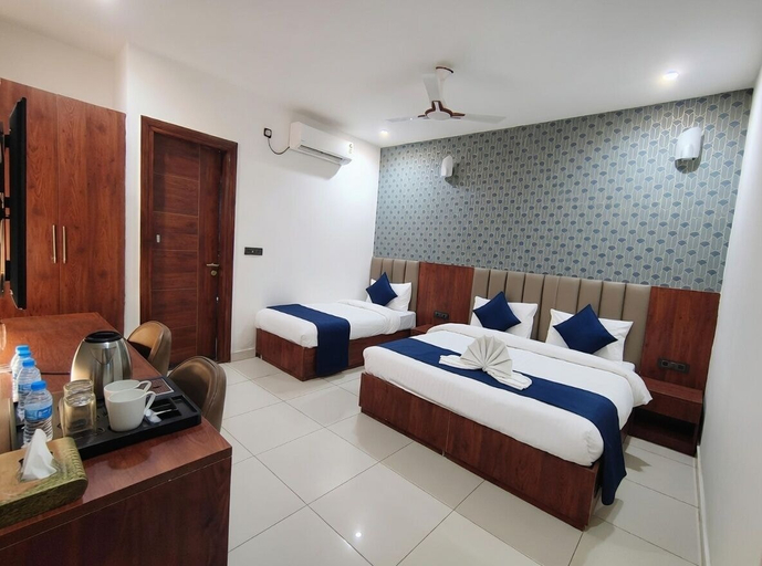Room 4, Belle Tree Hotel, Gautam Buddha Nagar