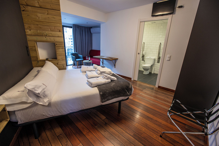 Bedroom 2, Hotel Domenc, Huesca