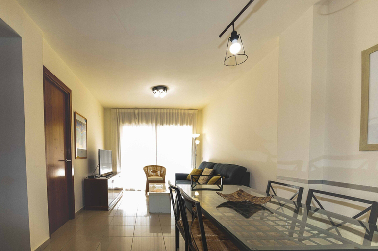 Dining 2, Apartment in Roses With Balcony, Pool-view, Girona