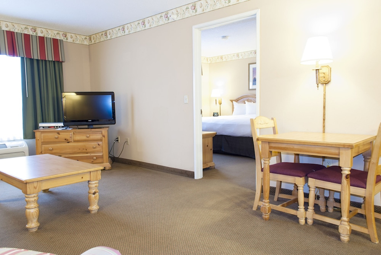 Bedroom 3, Country Inn & Suites by Radisson, Cedar Falls near University, Black Hawk