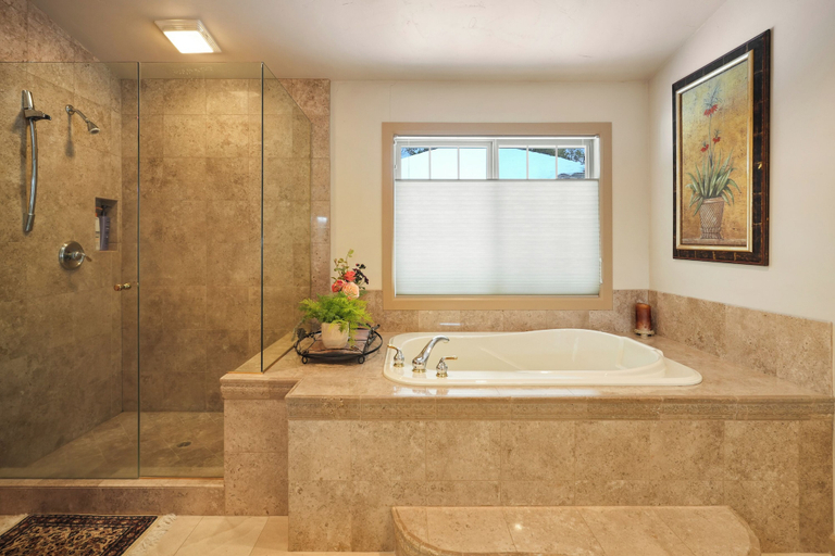 Interior 4, Hot Tub Home Near Golf and Sharc, Deschutes
