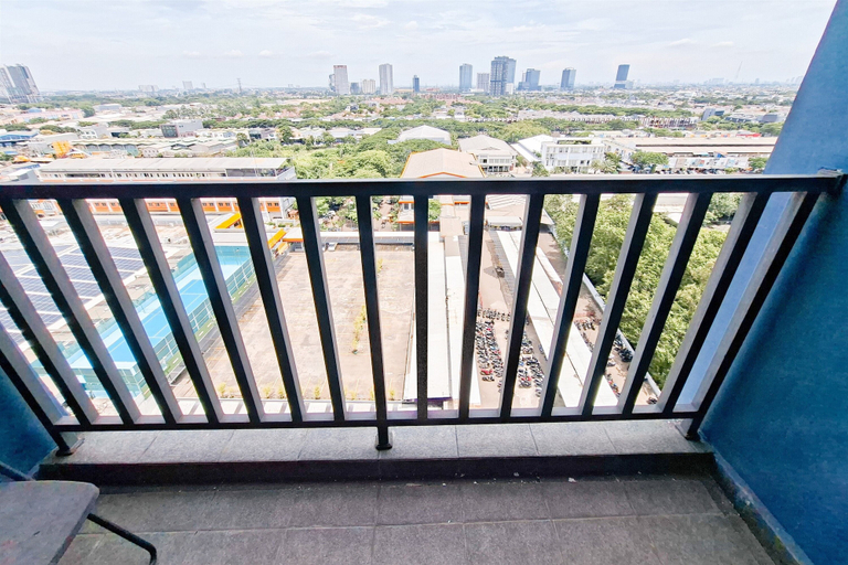 Balcony view, Homey Studio Loft Kingland Avenue Apartment, Tangerang