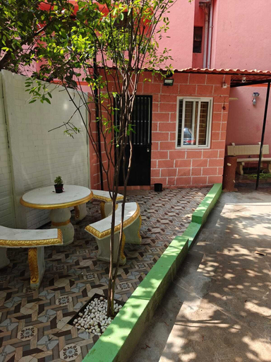 Outdoor dining 4, Trisha's, Bangalore