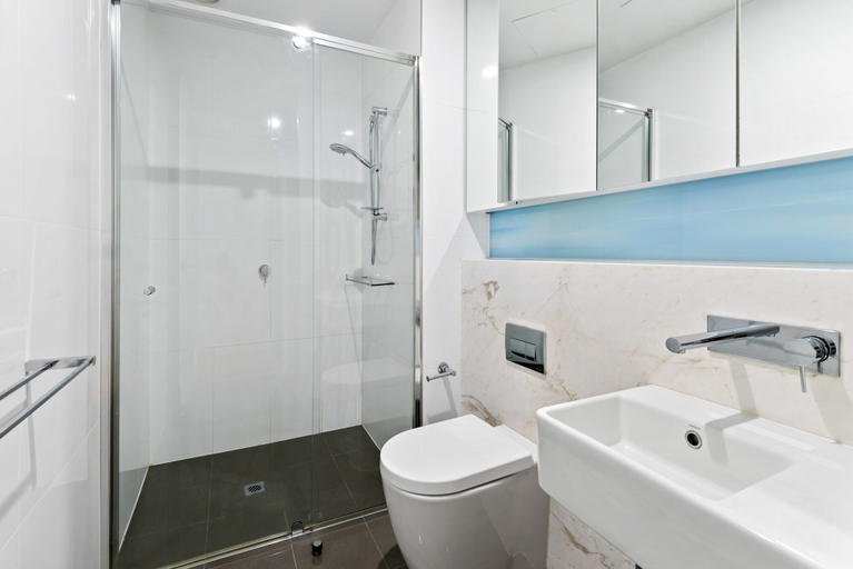 Bathroom, Bayside Apartment Living Close to the Beach, Melbourne