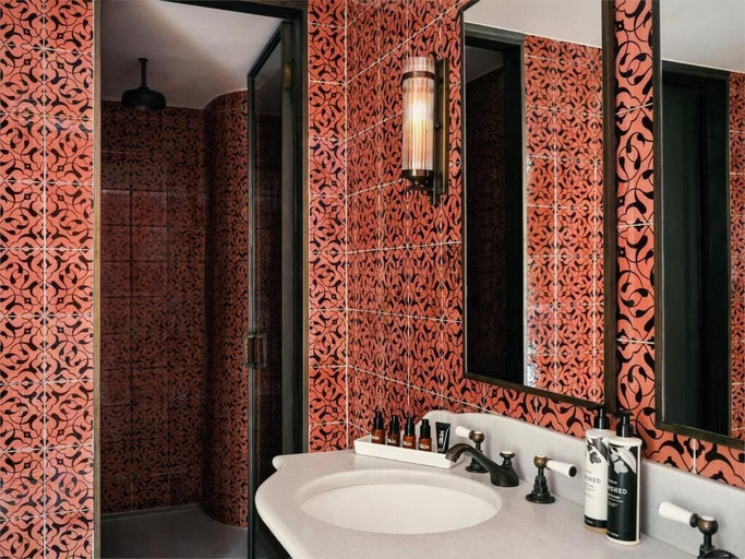 Bathroom 5, Soho House Istanbul, Beyoğlu