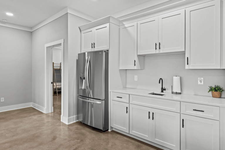 Interior 4, Lakeside Haven With Gourmet Kitchen, Hart