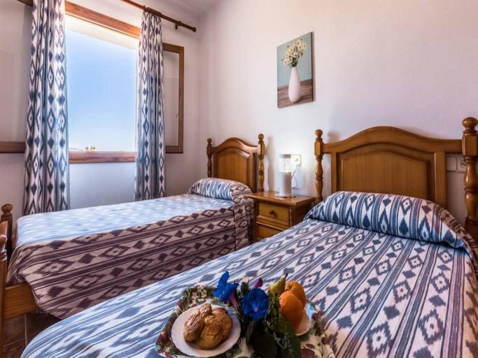 Room 5, Spacious Villa in Alcudia With Pool, Baleares