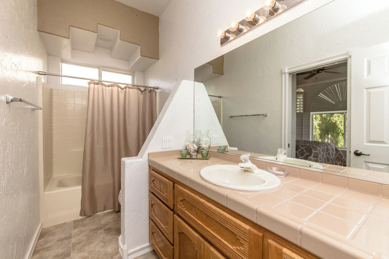 Interior 4, Vega Lane , Breathtaking Panoramic Lake View!, Mohave