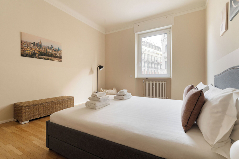 Room 2, Brera Apartments in Palestro, Milano