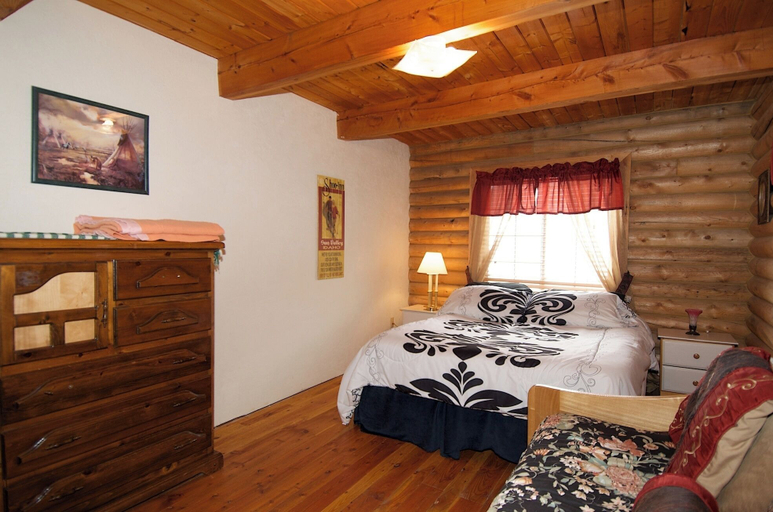 Interior 4, Grand View Retreat, Fremont