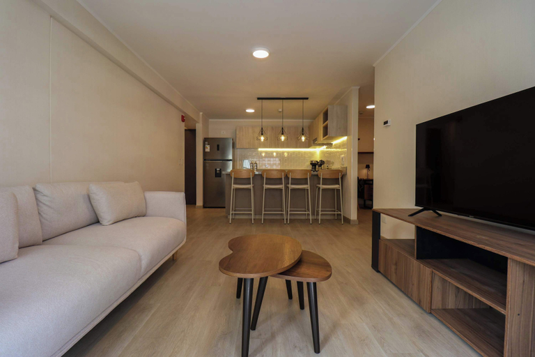 Room 5, w Exquisite 2BR w Balcony in Miraflores, Lima