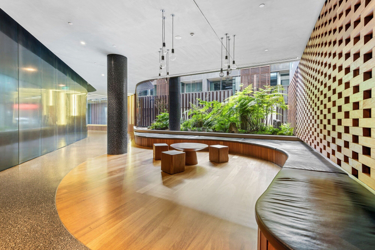 Others 2, Elegant 2-bed Apartment With Expansive City Views, Melbourne