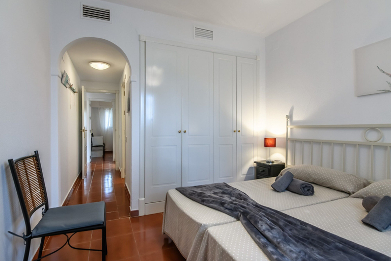 Room 2, Golf & Riverside Apartment in Isla Canela, Huelva