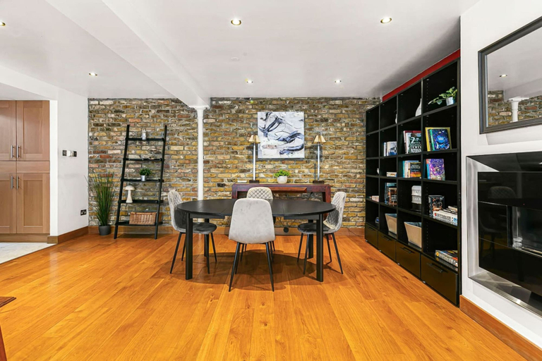 Room 5, Stylish Hyde Park 2-bed Step-free Pet Friendly, London
