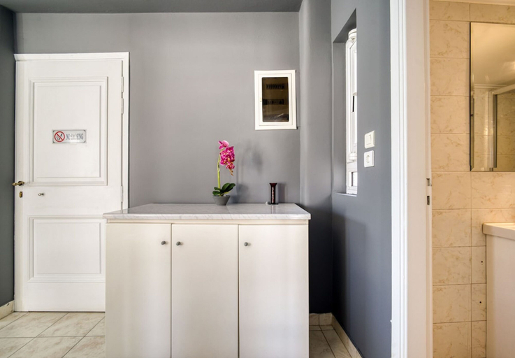 Room 5, Sunny Penthouse in Koukaki - Next to Acropolis, Attica