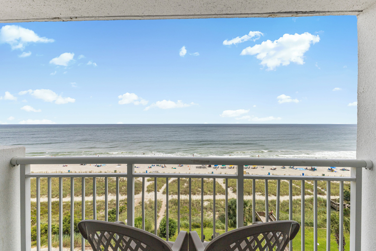 Primary image, Atlantica 652, Horry