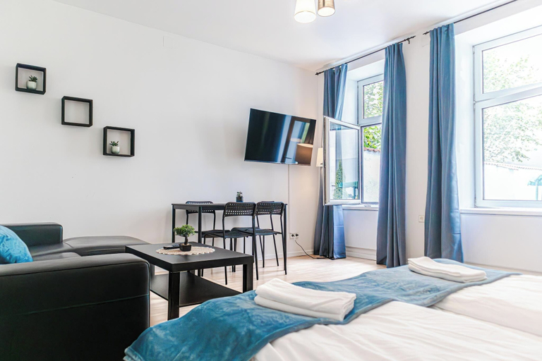 Room 3, Stylish 1BR Apartment Meidling Center, Wien