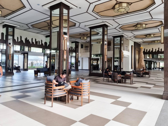 Lobby 5, Unit 2216 Torre de Manila, Manila City