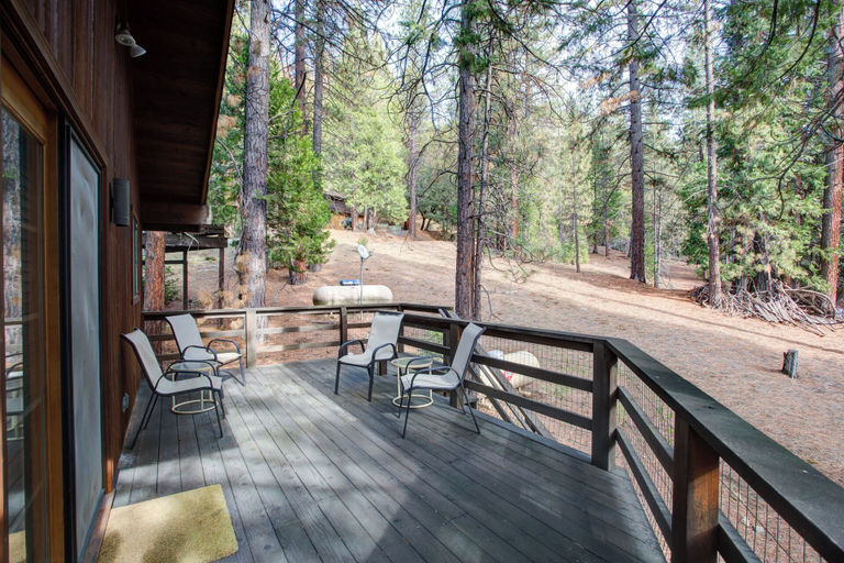 Others 5, Tyler's Timber Lodge, Mariposa