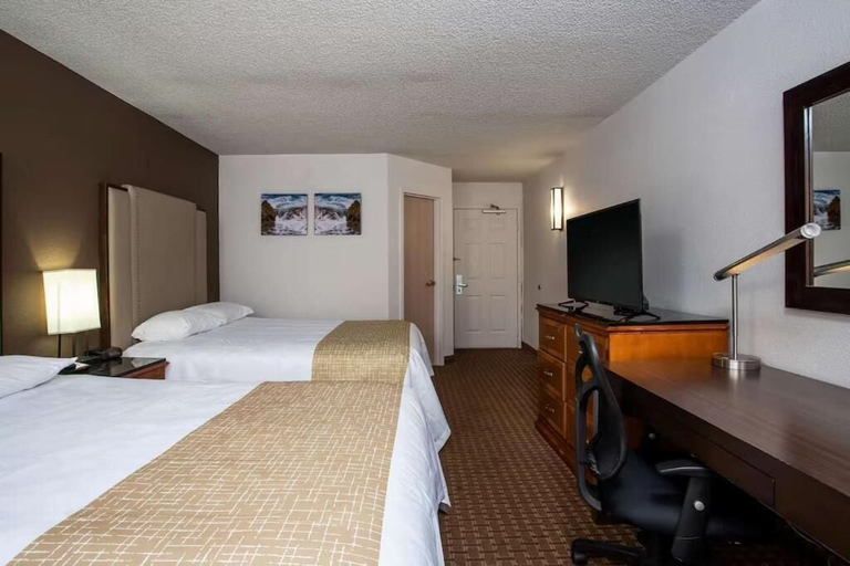 Room 4, Three Rivers Motel, Allen