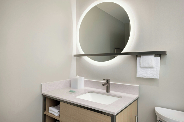 Bathroom 2, TownePlace Suites by Marriott Middleburg, Clay