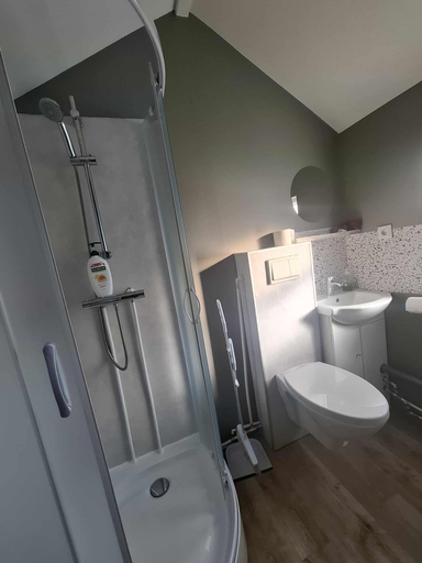 Bathroom 3, Hotel Studlagil Canyon, Norður-Hérað