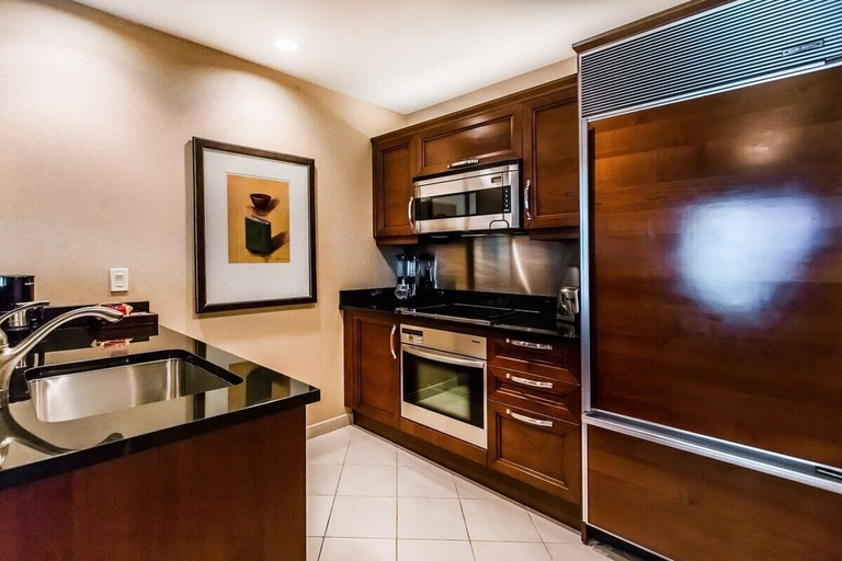 Interior 4, MGM 30814 1BR Signature With Balcony, Clark
