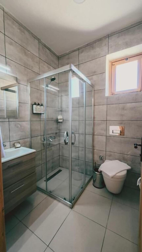 Bathroom 2, Gulhiz, Datça