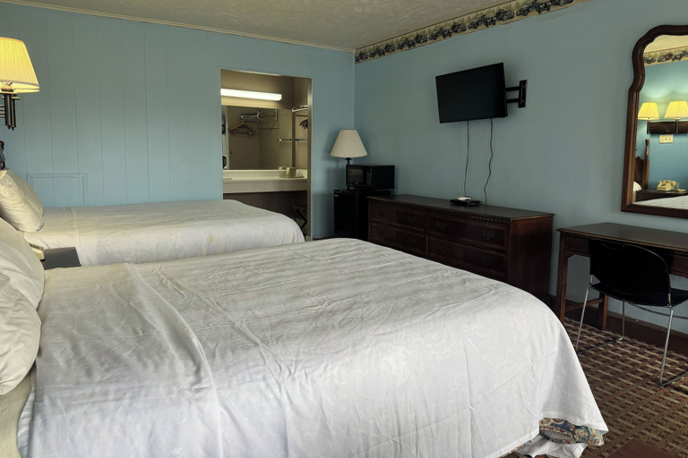 Bedroom 2, Fincastle Motor Inn, Tazewell
