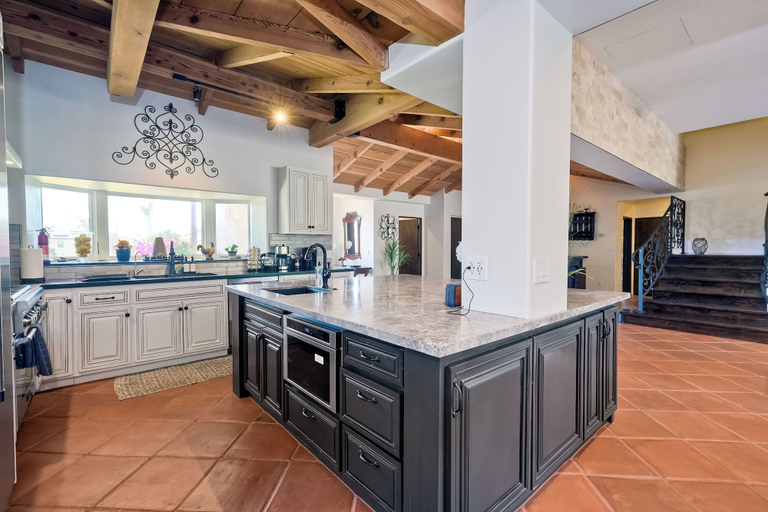 Interior 5, 5194 Carlsbad Lower, San Diego