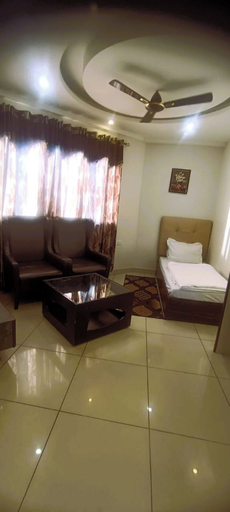 Others 5, Hotel President Chintpurni, Una