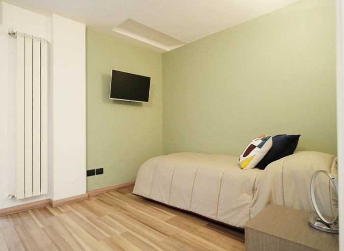 Room 3, Candiani E2 Trilocale 2 Livelli, Milano