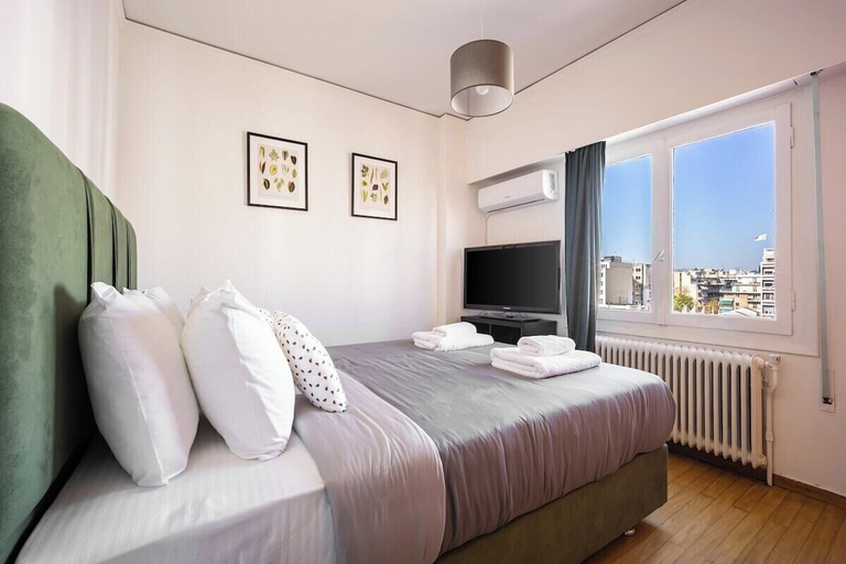 Room 3, Sunny 3bd Flat Acropolis View, Attica